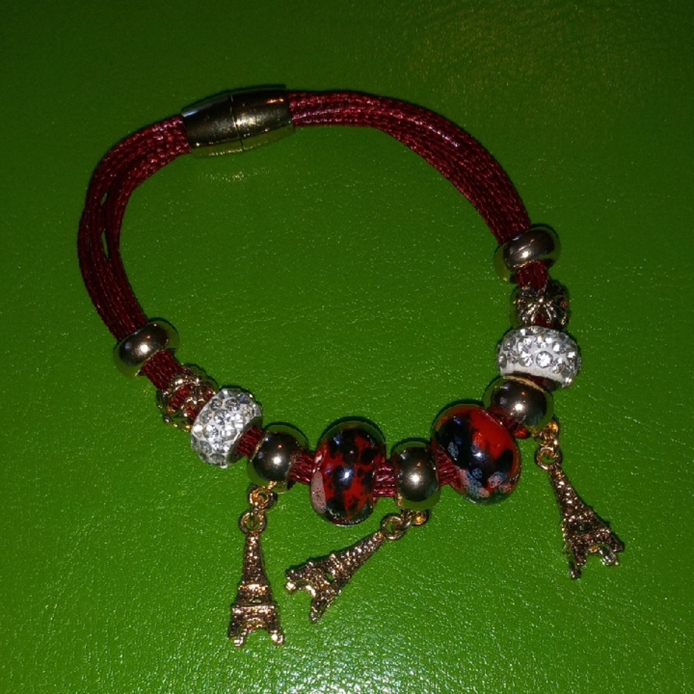 Source Unknown Red and Gold Charm Bracelet